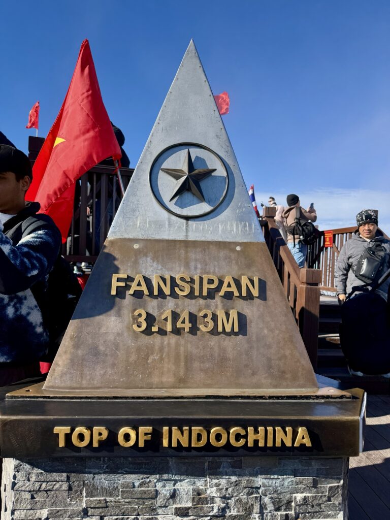 ファンシーパン山頂標識