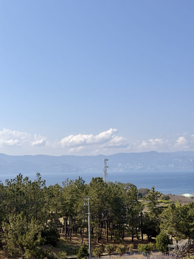 初島灯台から熱海